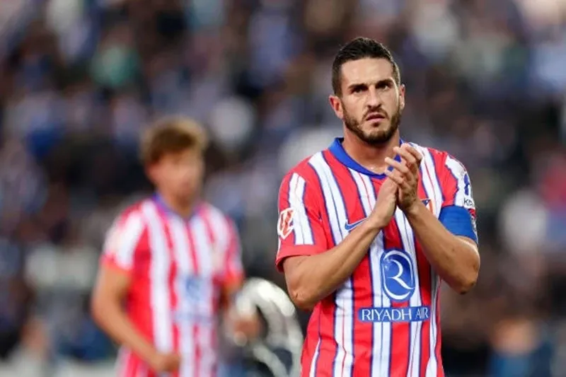 Các cầu thủ Atlético Madrid ăn mừng chức vô địch La Liga, minh chứng cho sự thành công vang dội của chiến lược phòng ngự Simeone
