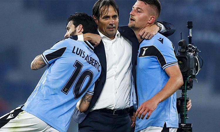 Biểu tượng cuộc đua tranh ngôi vô địch Serie A gay cấn giữa hai ông lớn Juventus và AC Milan qua nhiều mùa giải