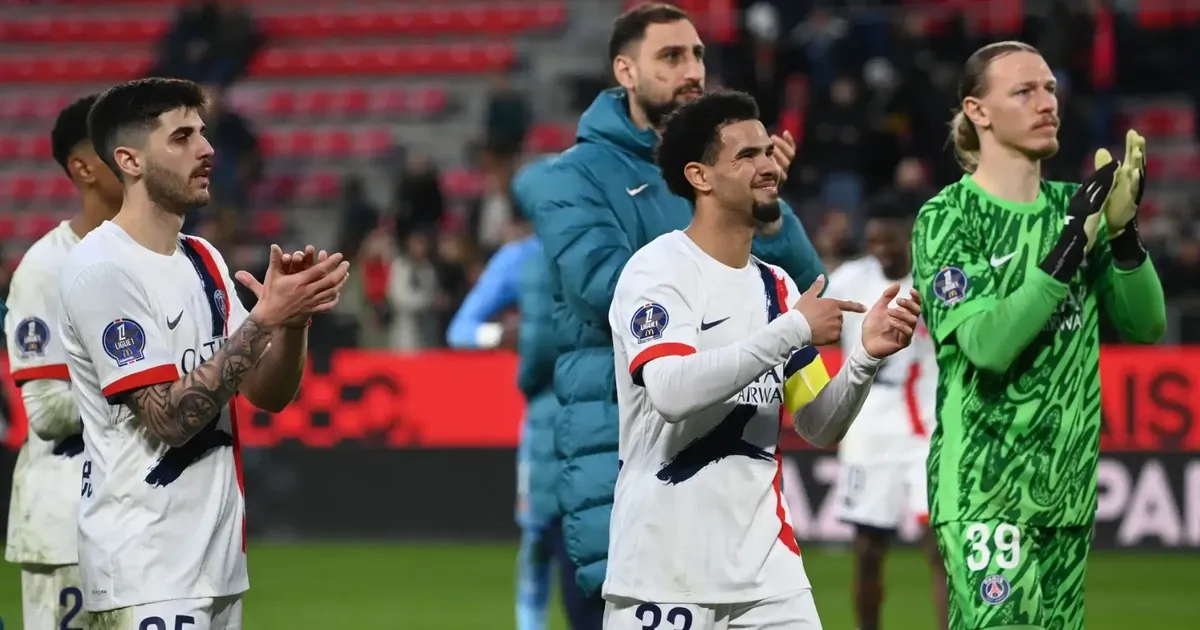 Gonçalo Ramos ăn mừng cú đúp bàn thắng quan trọng giúp PSG ấn định chiến thắng 4-1 trước Marseille tại Ligue 1
