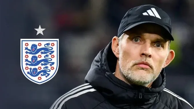 Huấn luyện viên Thomas Tuchel ăn mừng chức vô địch Ligue 1 cùng các cầu thủ PSG thể hiện sự thành công tại giải quốc nội