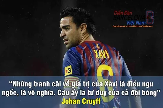 Huấn luyện viên La Masia hướng dẫn kỹ thuật cho cầu thủ trẻ Barcelona, nền tảng thành công học viện