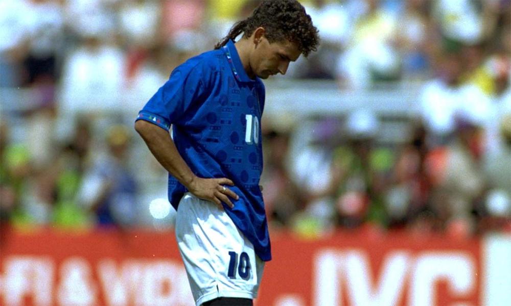 Khoảnh khắc lịch sử Inter Milan ăn mừng cú ăn ba vĩ đại, khẳng định vị thế đội bóng huyền thoại Serie A và bóng đá Ý.