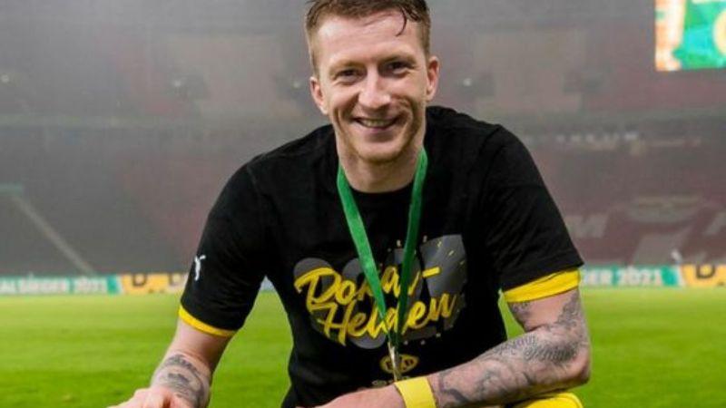Marco Reus thể hiện kỹ thuật cá nhân xuất sắc và tốc độ trong một trận đấu của Borussia Dortmund tại Bundesliga.
