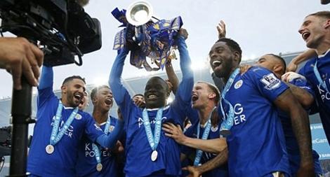 Tiền vệ N'Golo Kanté, một trong các cầu thủ Pháp thành công nhất kỷ nguyên hiện đại tại Premier League với Chelsea và Leicester.