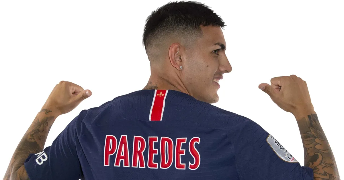 Các cầu thủ Paris Saint-Germain ăn mừng bàn thắng cuồng nhiệt vào lưới Olympique Marseille tại sân Parc des Princes trong trận Le Classique.