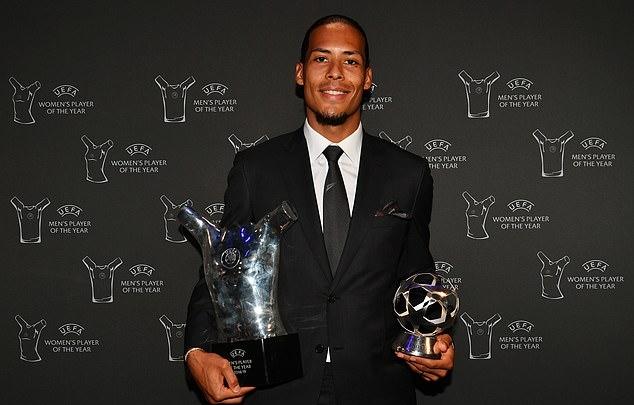 Trung vệ Virgil van Dijk - hòn đá tảng nơi hàng thủ góp công lớn vào chức vô địch Premier League của Liverpool