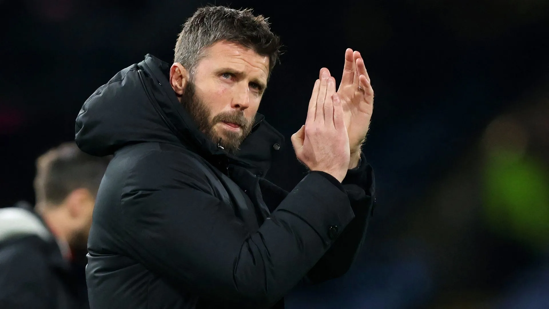 Huấn luyện viên Michael Carrick của Middlesbrough chỉ đạo trên sân