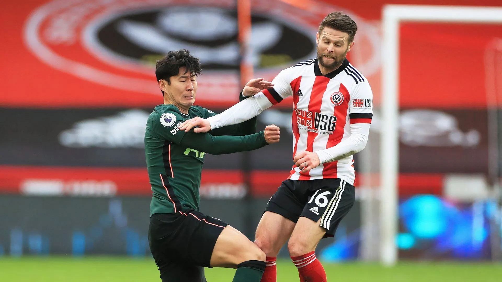 Tương lai Adam Armstrong: Southampton được khuyên giữ chân tiền đạo chủ chốt
