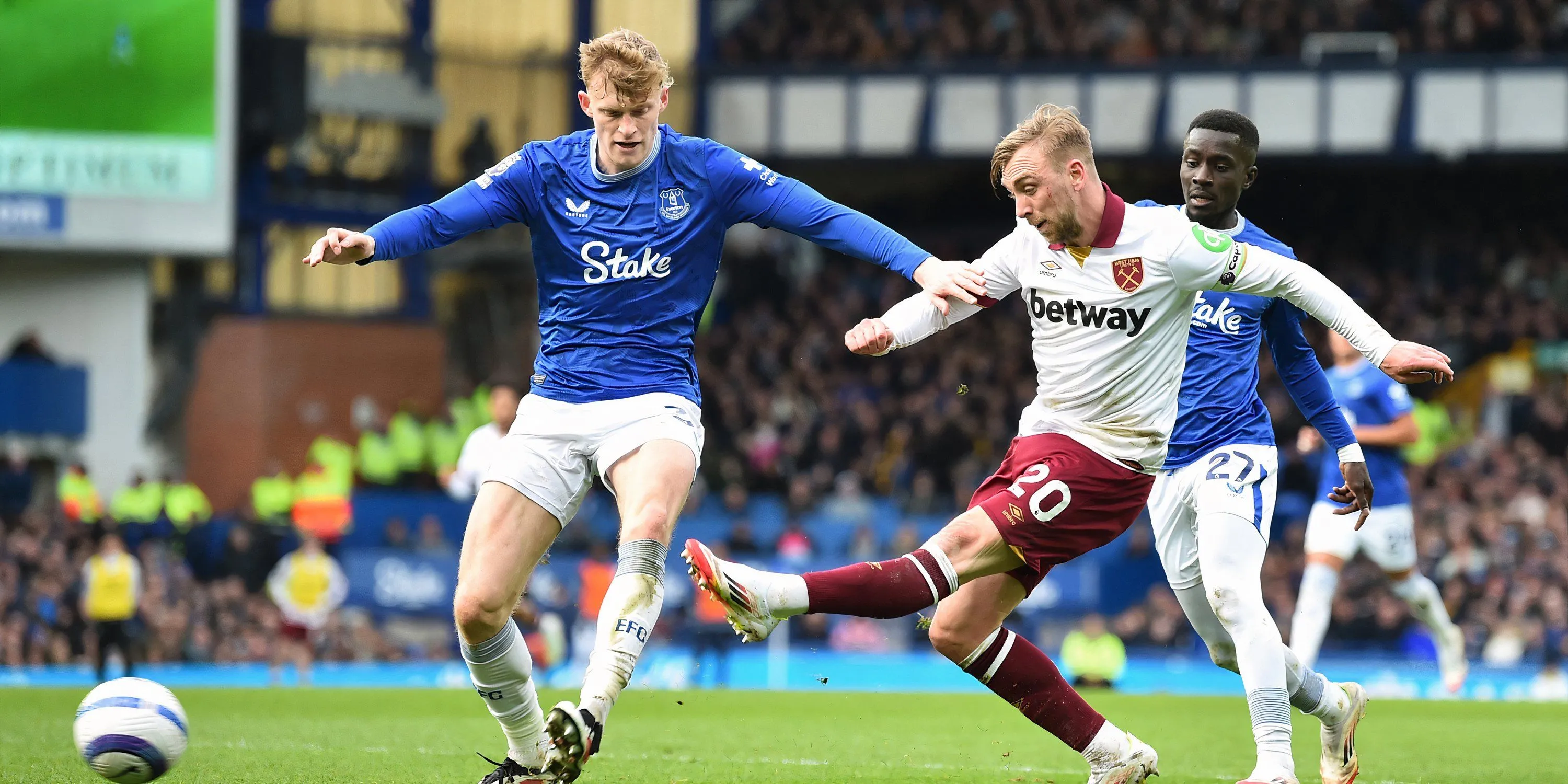 Trung vệ Jarrad Branthwaite của Everton - đội bóng cần tăng cường hàng thủ