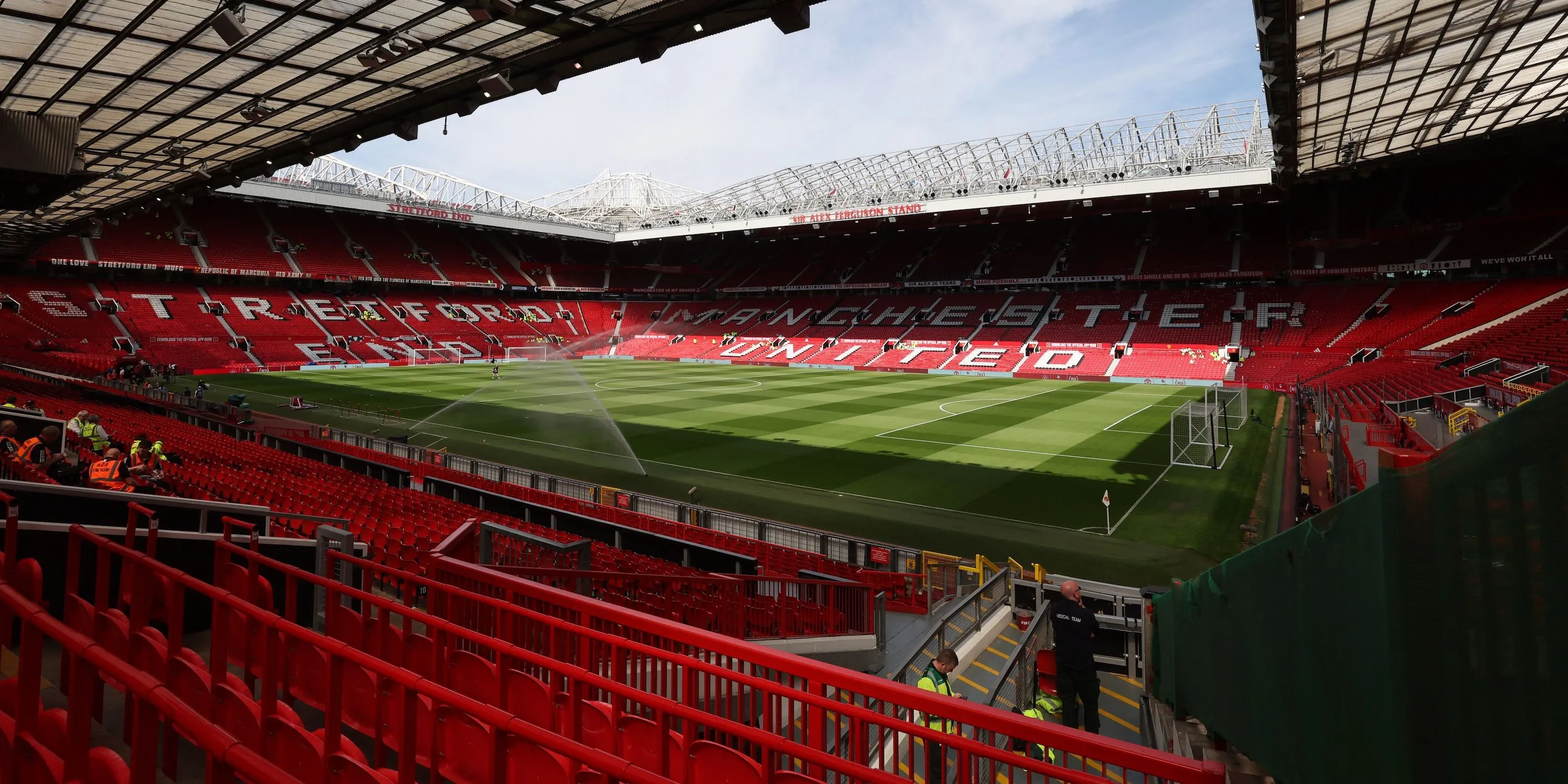 Sân vận động Old Trafford, điểm đến tiềm năng của các mục tiêu chuyển nhượng Manchester United