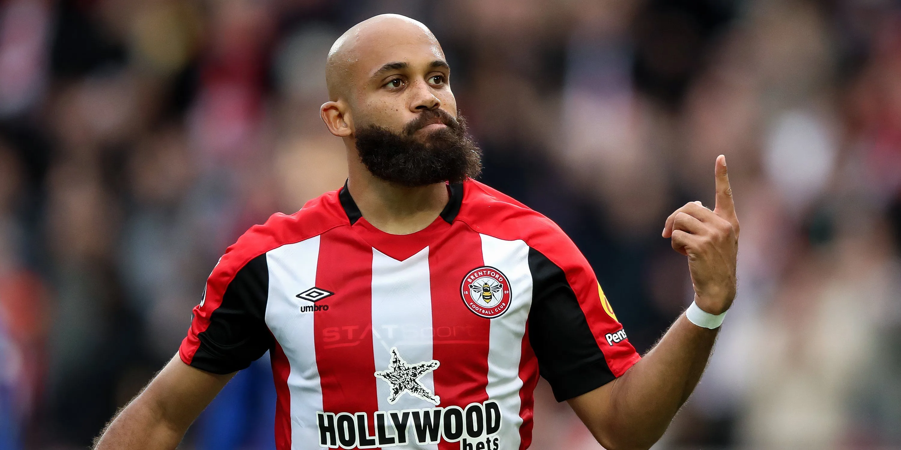 Tiền đạo Bryan Mbeumo ăn mừng bàn thắng trong màu áo Brentford