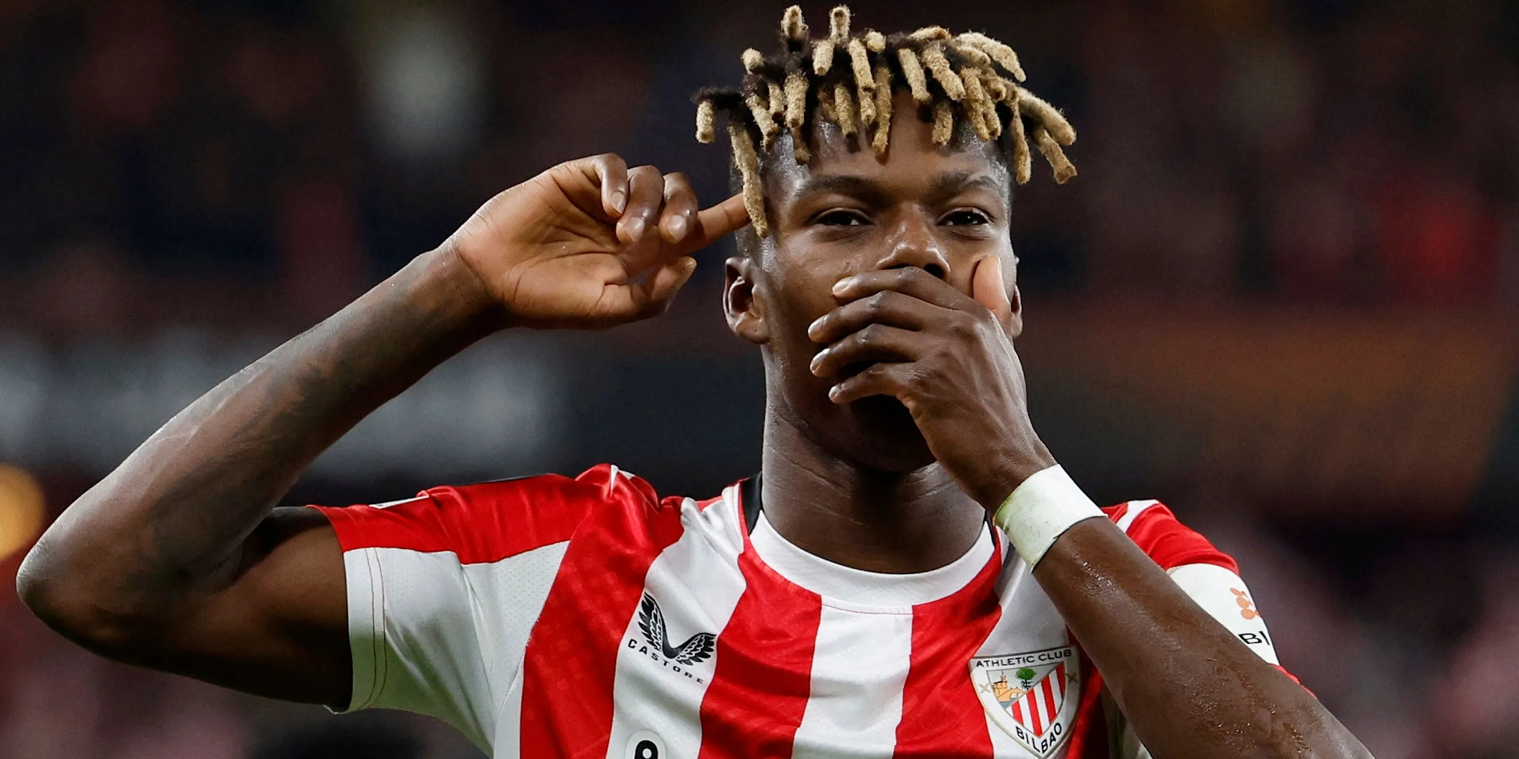 Williams ăn mừng bàn thắng cho Athletic Club