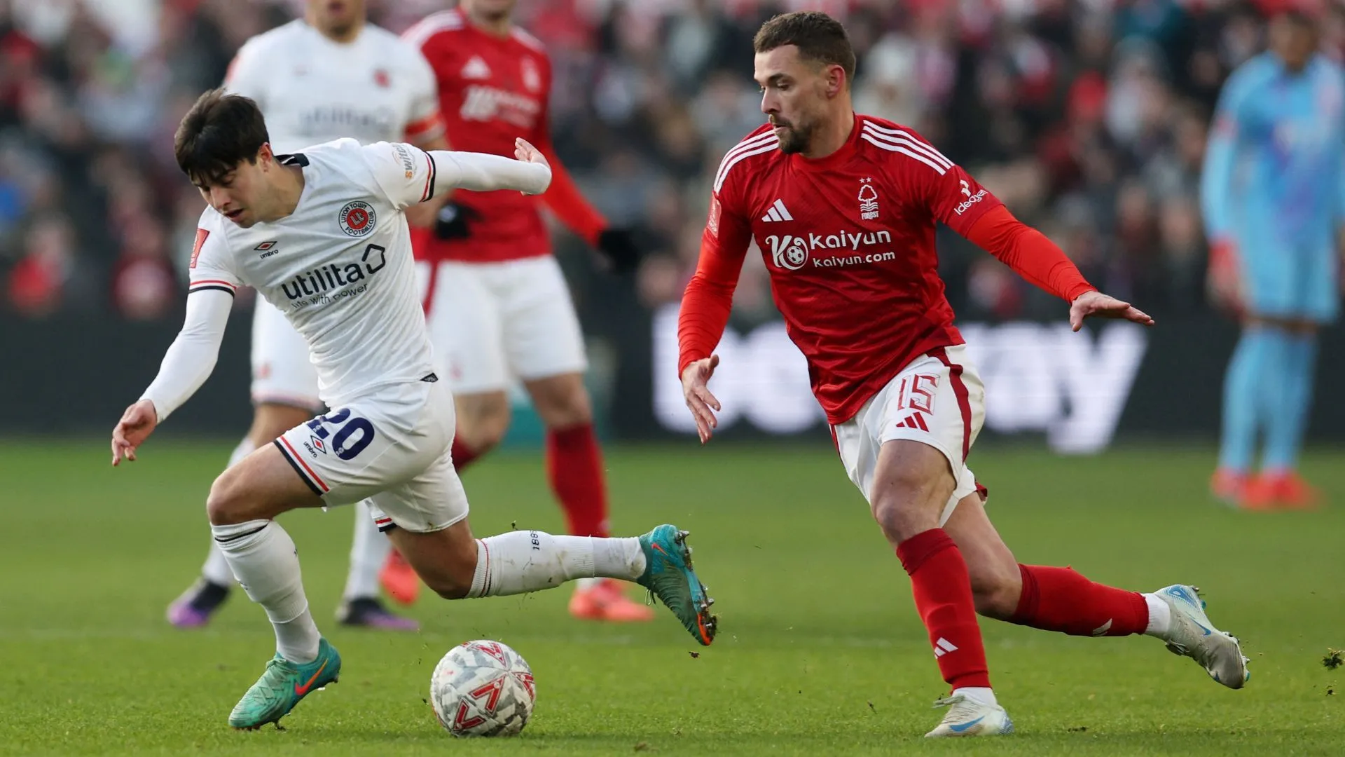 Harry Toffolo, cựu cầu thủ Nottingham Forest, đang là mục tiêu chuyển nhượng của Leicester.