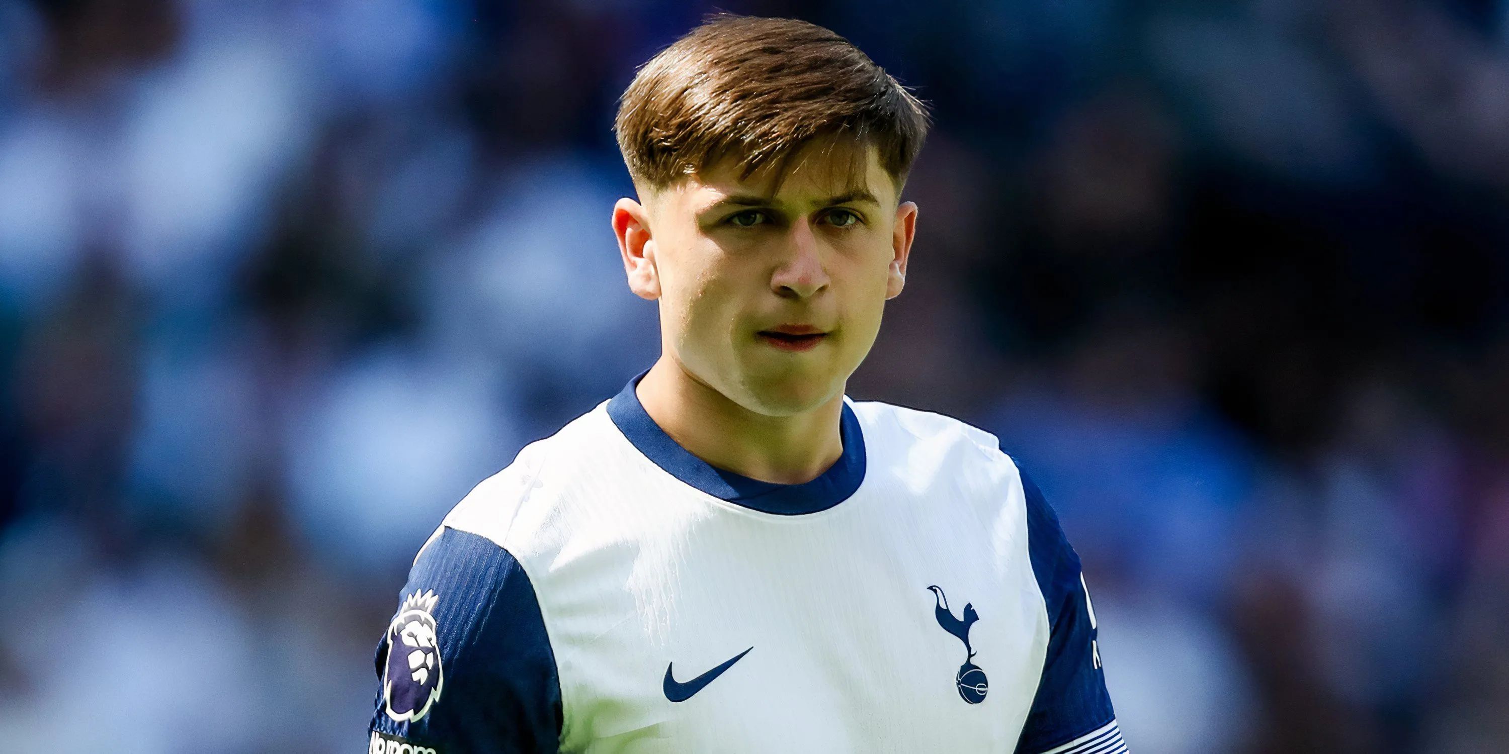 Arsenal “Cuỗm Tay Trên” Chelsea: Cuộc Đua Giành Jorrel Hato Nóng Bỏng Thị Trường Chuyển Nhượng