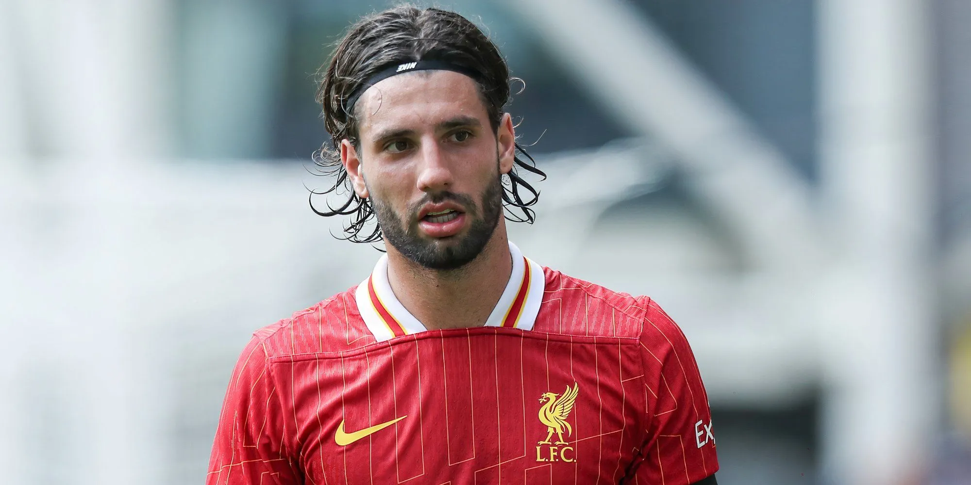 Tiền vệ Dominik Szoboszlai được Arne Slot thử nghiệm ở nhiều vai trò khác nhau trong đội hình Liverpool