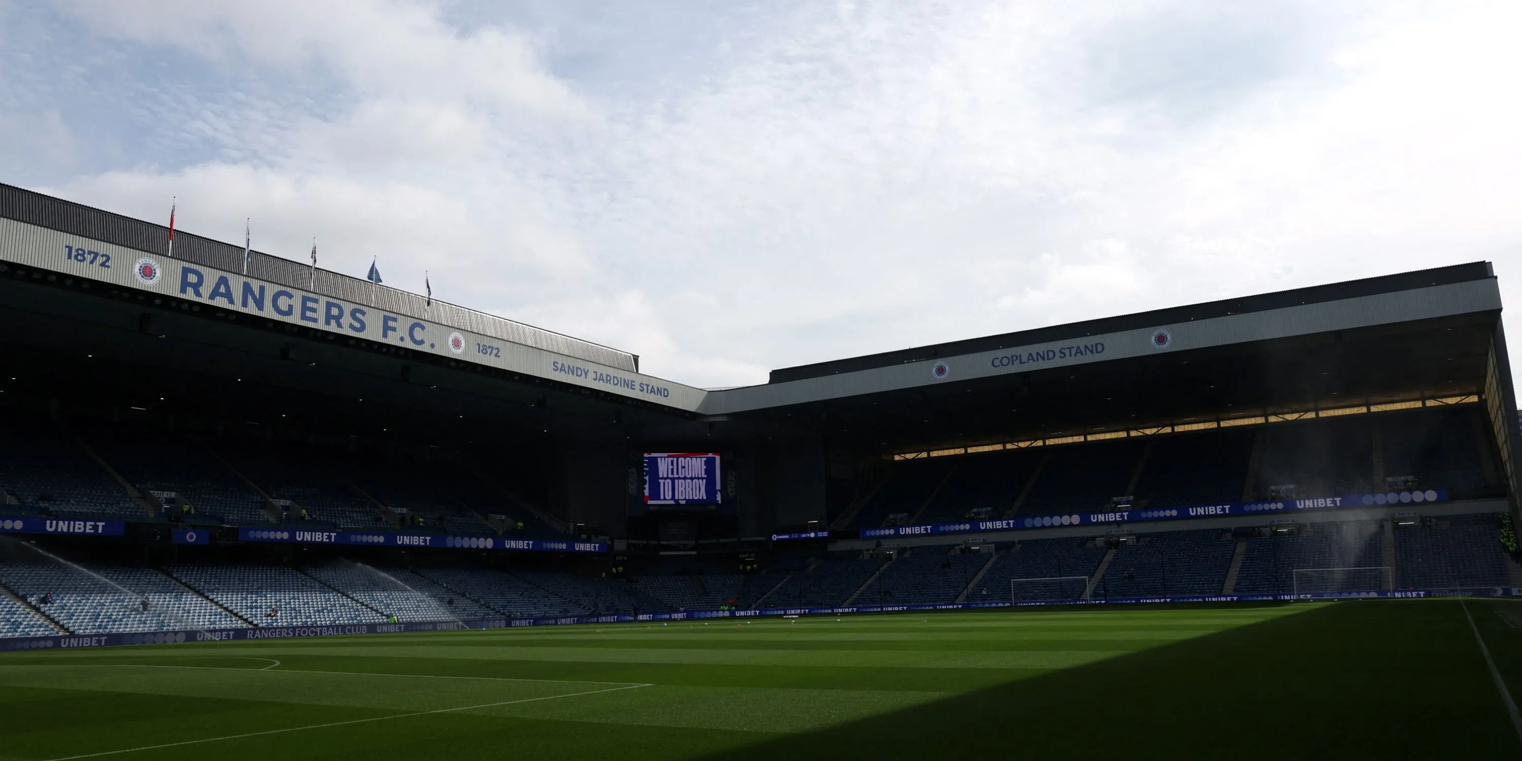 Toàn cảnh sân Ibrox, sân nhà của câu lạc bộ Rangers tại Glasgow, Scotland.