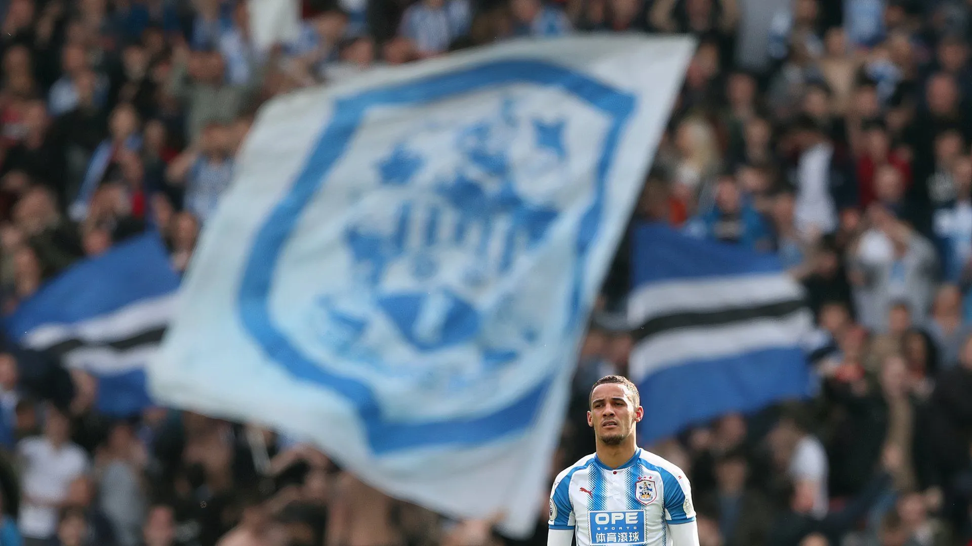 Sheffield Wednesday: Khủng Hoảng Tài Chính Nghiêm Trọng, Chủ Mới Đối Mặt Khoản Nợ Hơn 4 Triệu Bảng