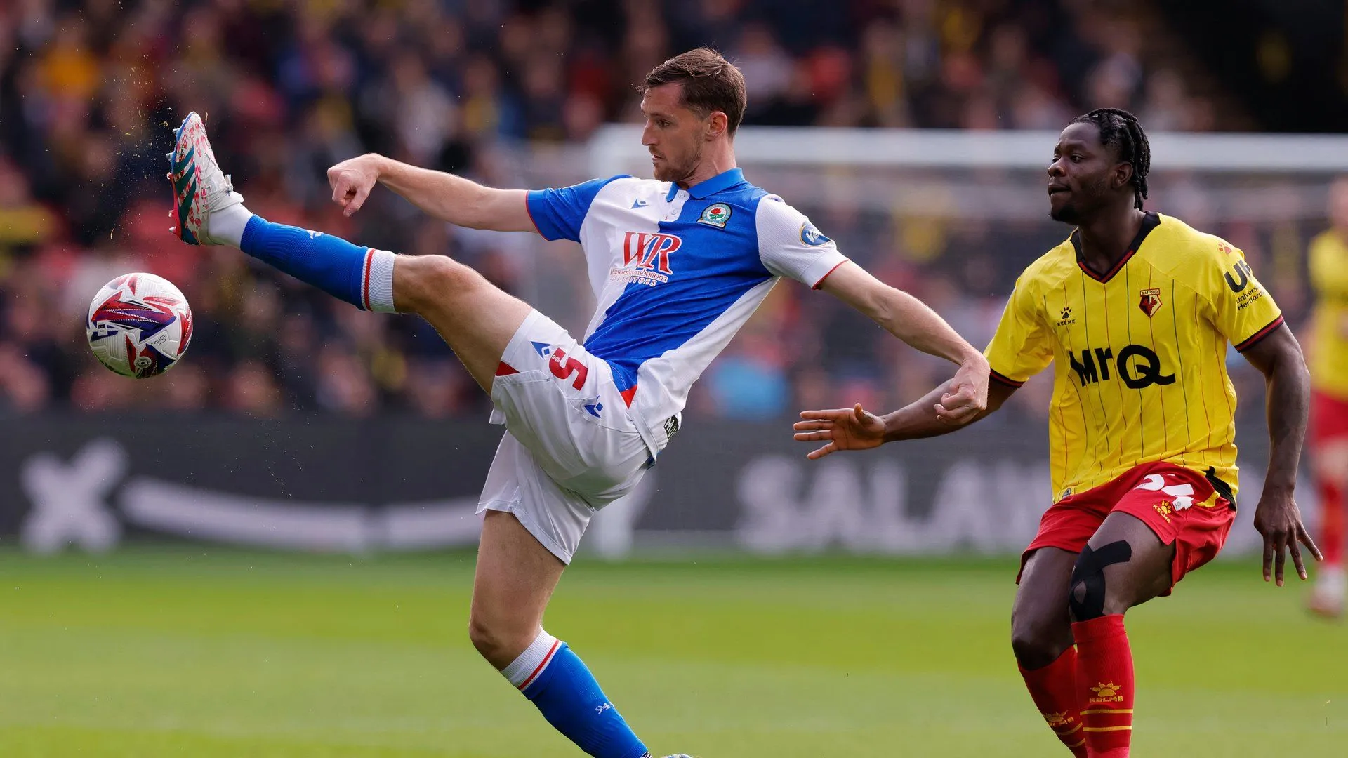 Derby xứ Midlands: Leicester City vs Aston Villa – Hơn Cả Một Trận Đấu