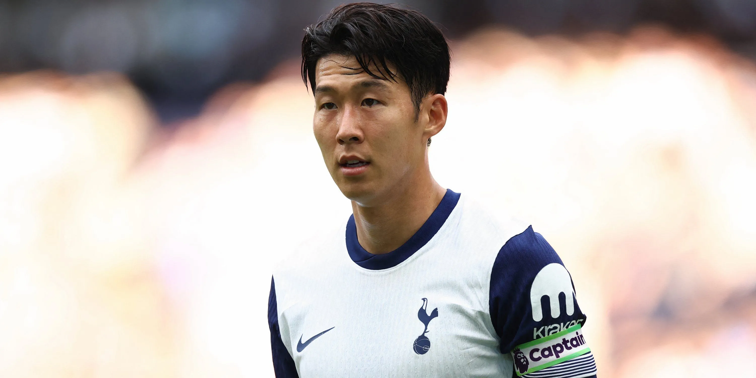 Tiền đạo Son Heung-min trong màu áo Tottenham Hotspur