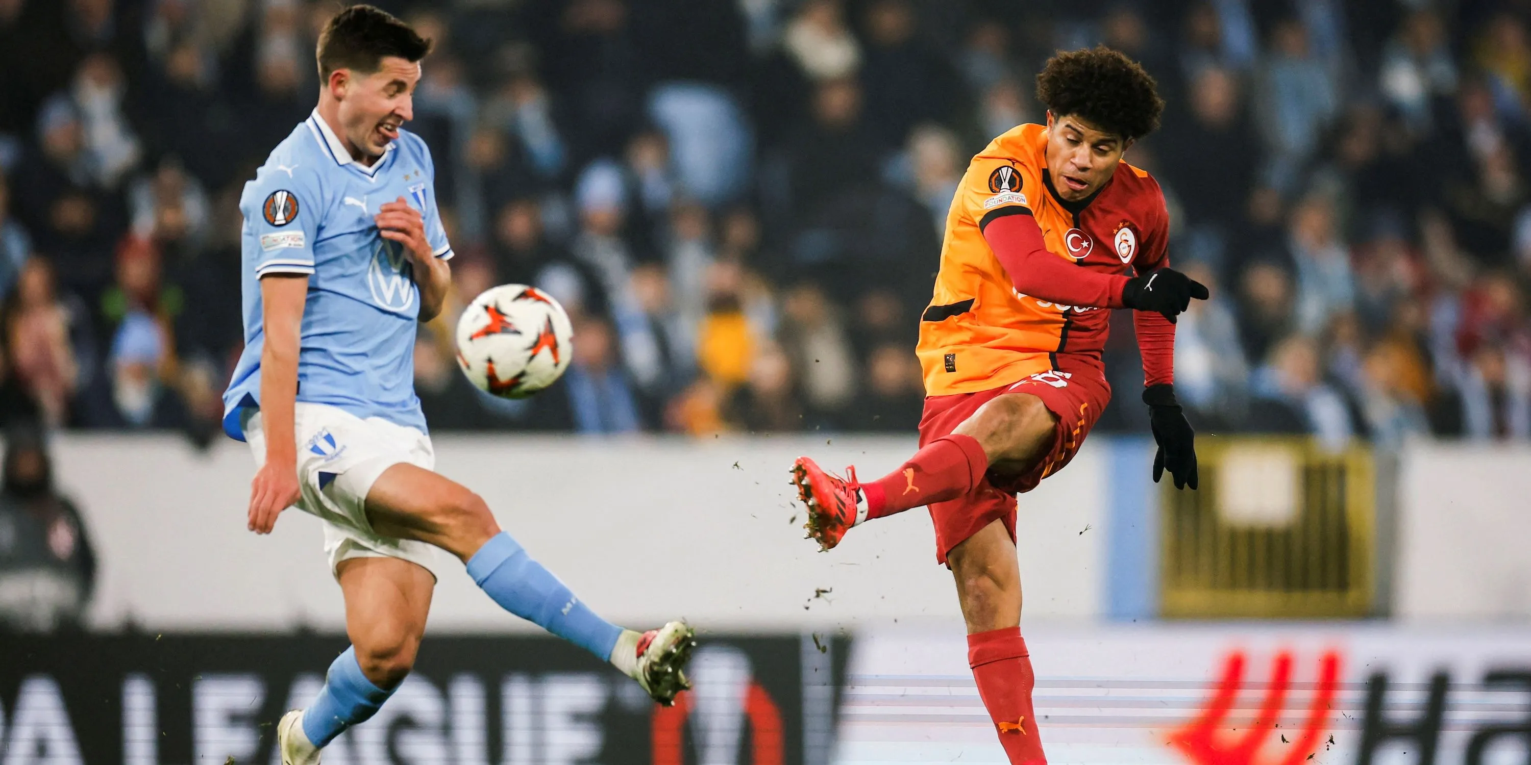 Tiền vệ Gabriel Sara trong màu áo Galatasaray