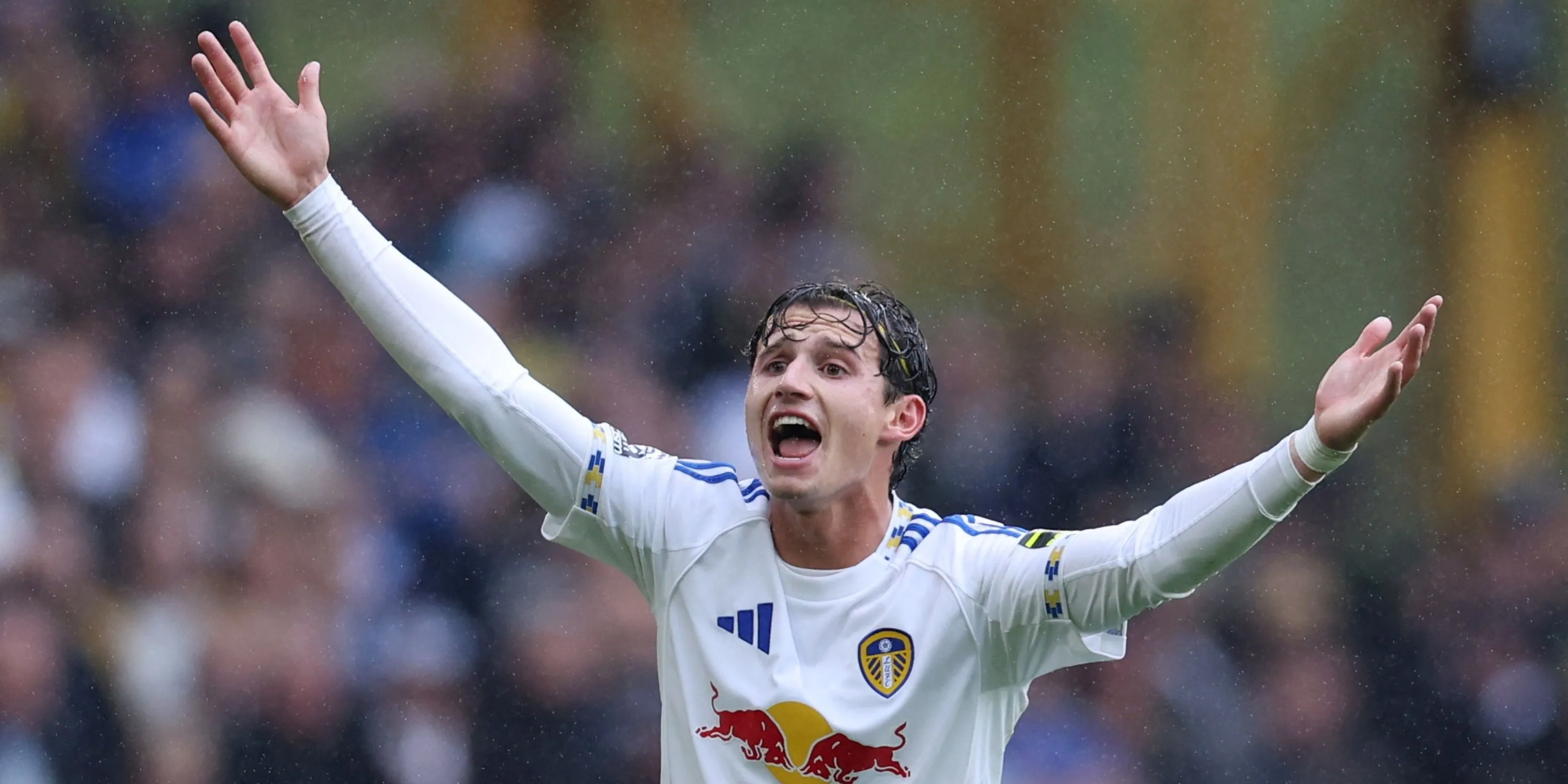 Aaronson trở lại thi đấu quyết tâm cho Leeds