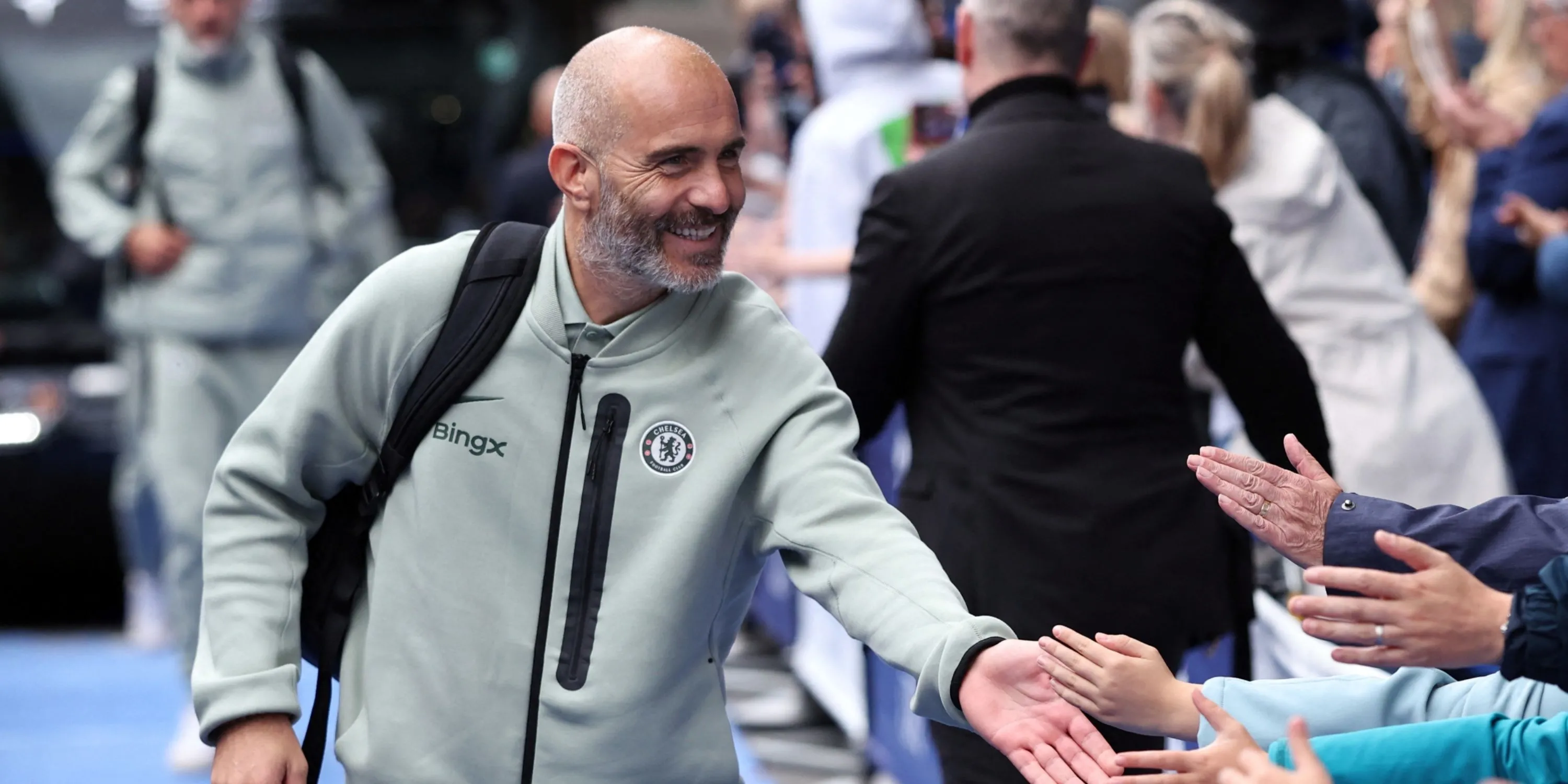 Enzo Maresca dẫn dắt Chelsea trên băng ghế huấn luyện